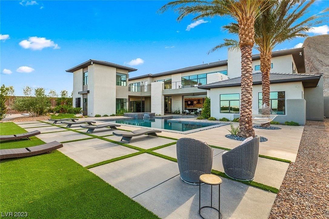 01EXTERIOR_pool_house